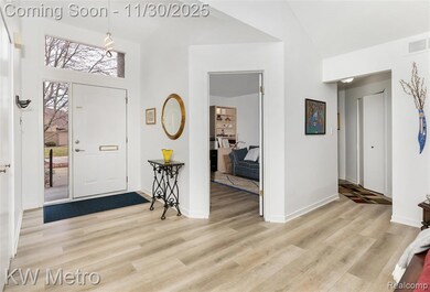 6129 Westbrooke Dr unit 10, West Bloomfield, MI 48322 - photo 3