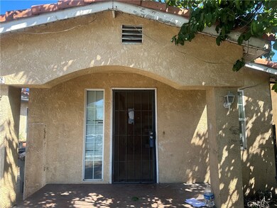 10736 Capistrano Ave, Lynwood, CA 90262 - photo 2