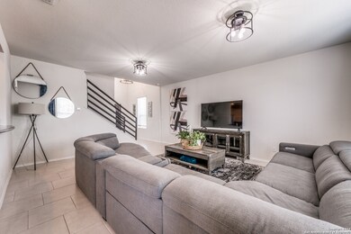 12010 Canyon Rock Ln, San Antonio, TX 78254 - photo 3