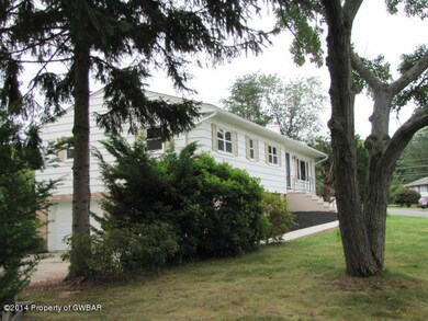 262 Grandview Ave, Mountain Top, PA 18707 - photo 3