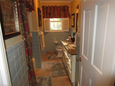 614 Eastwood Dr, Asheboro, NC 27205 - photo 7