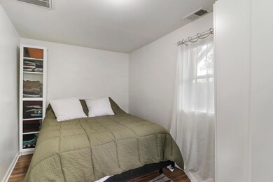 1304 W Ridgeland Ave, Waukegan, IL 60085 - photo 6