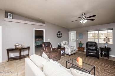 915DesertViewDr_12