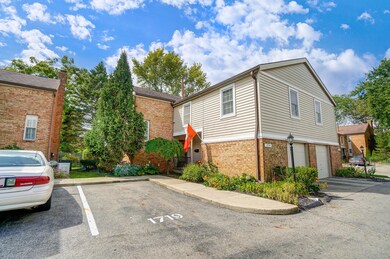 002_1719 Moravian St