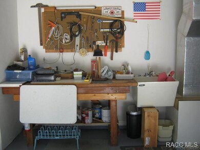 WORK BENCH AND SINK