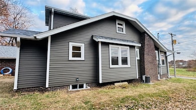 1220 1st Ave E, Newton, IA 50208 - photo 4