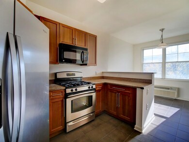 4 Constellation Place unit 410, Jersey City, NJ 07305 - photo 7