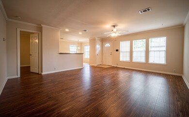 905 Grenshaw St unit A, Houston, TX 77088 - photo 5