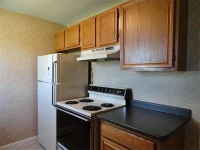 55 Empire St unit 14, Chicopee, MA 01013 - photo 7