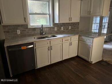 11305 Prassenos Ln, Moss Point, MS 39562 - photo 4