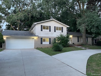 7421 Heather Heath, West Bloomfield, MI 48322 - photo 2