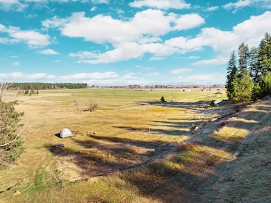 At the bottom of the southern entrance, looking west across the southern end, the narrow end.