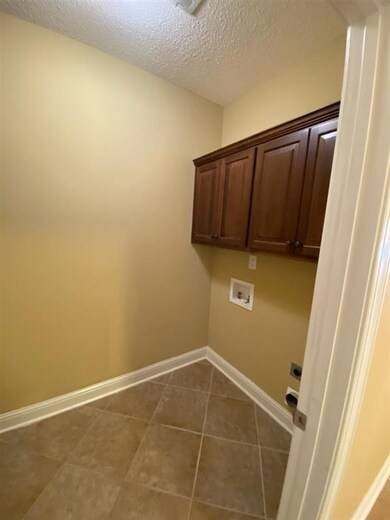 902 Post Oak Way, Warner Robins, GA 31088 - photo 2