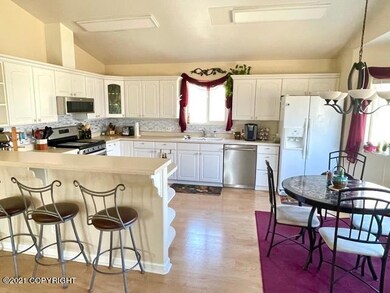 Large/Open Kitchen
