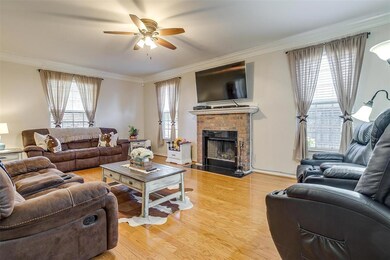 1103 Hemphill Dr, Cleburne, TX 76033 - photo 5