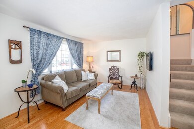 3 Treetop Ln unit 5, Kingston, MA 02364 - photo 2