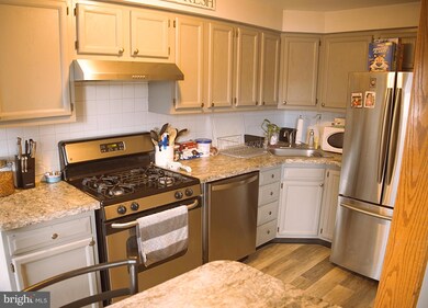 272 N Oak Ave, Clifton Heights, PA 19018 - photo 4