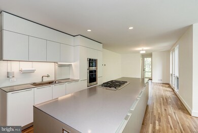 4101 Linnean Ave NW, Washington, DC 20008 - photo 5