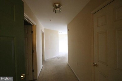 9050 Gracious End Ct unit 104, Columbia, MD 21046 - photo 4