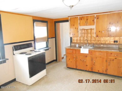 210 River St, Hawley, PA 18428 - photo 2