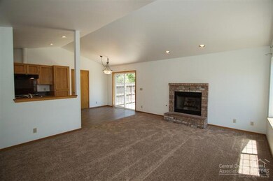 545 NE Majesty Ln, Bend, OR 97701 - photo 2
