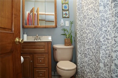 43 Larch St, Pawtucket, RI 02860 - photo 5