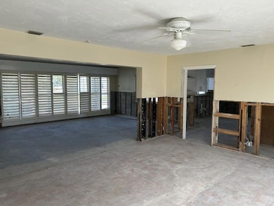15816 2nd St E, Redington Beach, FL 33708 - photo 3