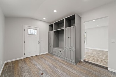 1320 Sprott St, Auburn, IN 46706 - photo 2