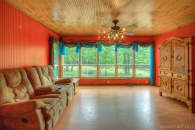 The bonus room is 16’x16’ and gives a spectacular