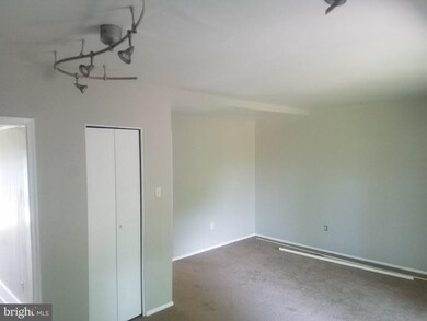 7608 Lotus Ct, Laurel, MD 20707 - photo 6