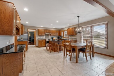 2644 Partlow Dr, Naperville, IL 60564 - photo 4