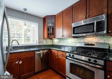 4121 S Four Mile Run Dr unit 204, Arlington, VA 22204 - photo 7