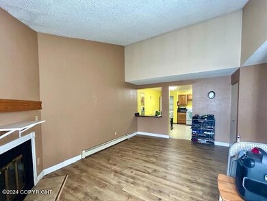 Lv Rm to Kitchen