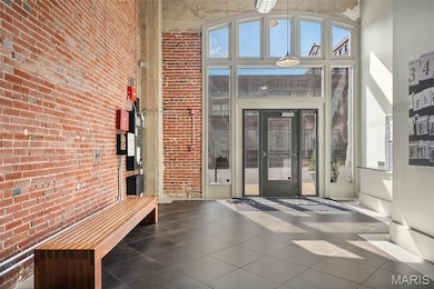 Printer Lofts unit 402, Saint Louis, MO 63103 - photo 4