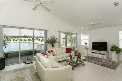 006_Living Room