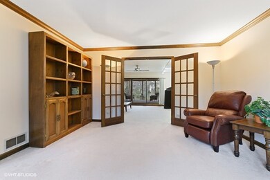 1017 Liberty Dr, Naperville, IL 60540 - photo 4