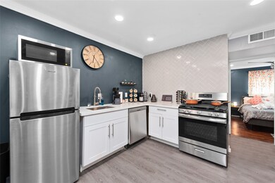 3611 Graustark St unit 17, Houston, TX 77006 - photo 3