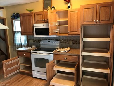 Kitchen remodeled 2012 with lots of extras! All ap
