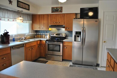 2905 Briggs Rd, Columbus, OH 43204 - photo 4