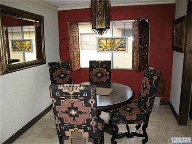 Dining room with crown moldings
