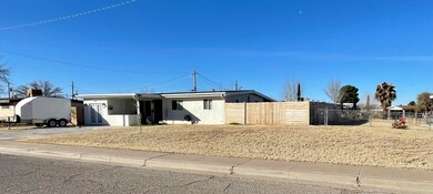 411 Bonnell Dr, Alamogordo, NM 88310 - photo 2