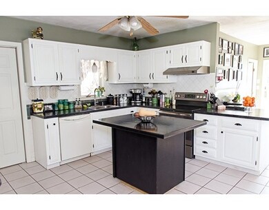 17 Pearl St, Hudson, MA 01749 - photo 4