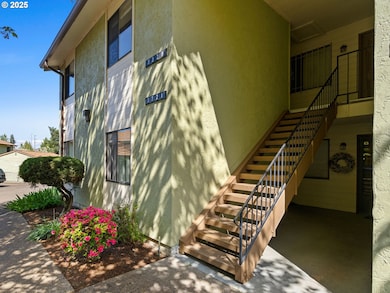 3329 NE 162nd Ave unit 5, Portland, OR 97230 - photo 2