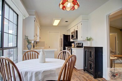 452 E Greenfield Dr, Wake Village, TX 75501 - photo 3