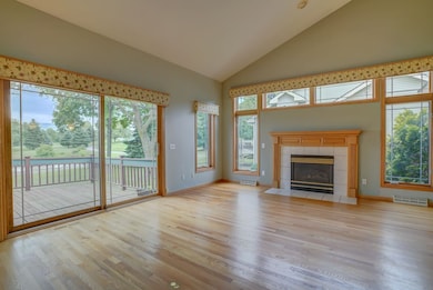 904 Foxboro Dr unit 904, Oregon, WI 53575 - photo 5