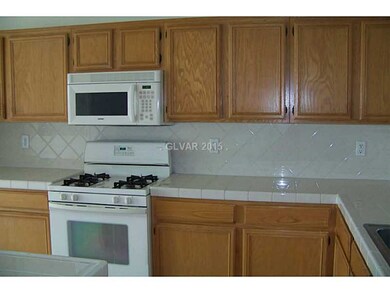 Kitchen. Tile back splash newly installed