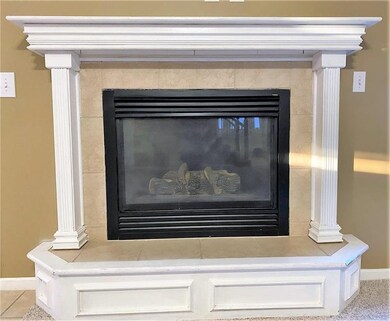 409 Hillcrest St, Lansing, KS 66043 - photo 7