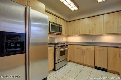 3951 Winchester kitchen 2