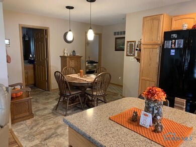 3330 Gleneagle Dr unit 3330, Findlay, OH 45840 - photo 7