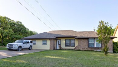 901 Melanie Ln, Keene, TX 76059 - photo 4